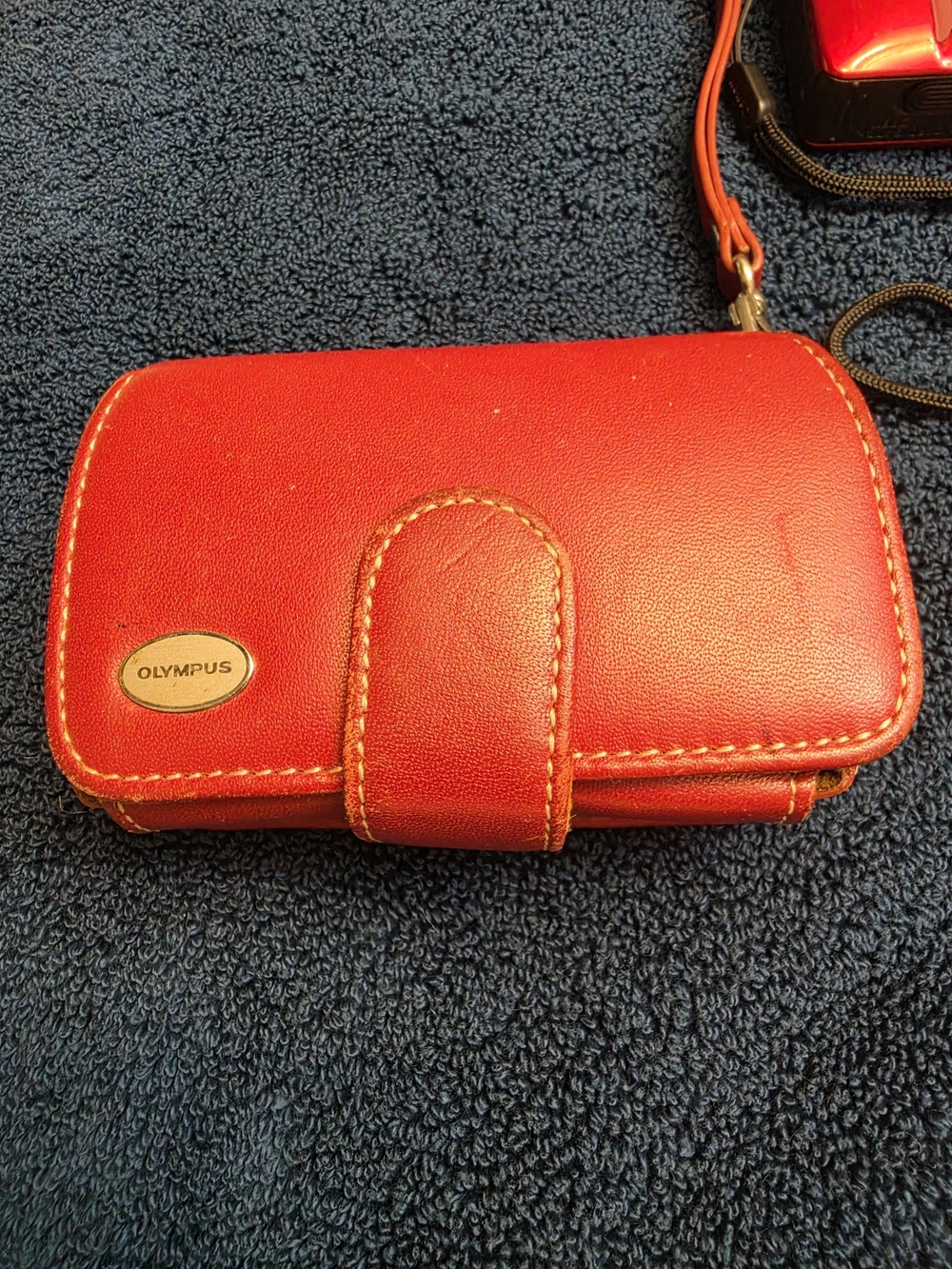 Canon PowerShot SX600 HS Camera Kit In Red - Picture 4 of 16